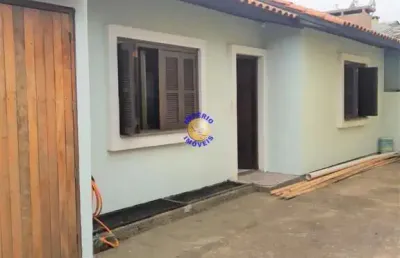 Império imóveis, vende casa de fundos, localizada no bairro colina d