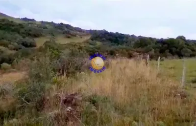 Império imóveis, vende chácara em condomínio, toda cercada com 2,3 hectares.
