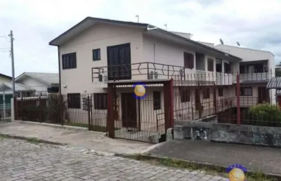 Império imóveis, vende sobrado triplex semimobiliado, localizado no