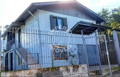 Casa mista com 02 pavimentos - 03 dormitórios - fátima.