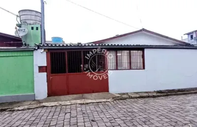 Casa - 03 dormitórios, 01 sendo suíte - localizado no bairro sanvitto.