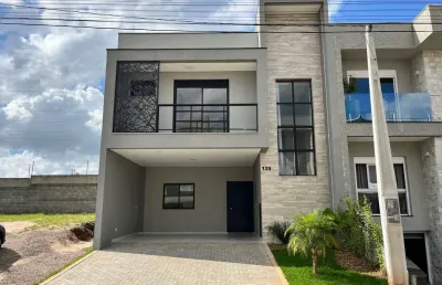 Sobrado alto padrão em condomínio fechado, 140m², 3 quartos e churrasqueira
