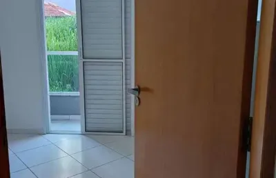 Condomínio fechado com 02 dormitórios e suíte e 02 vaga  na penha de frança