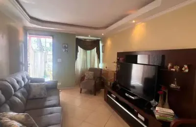 Sobrado com 03 dormitórios uma suíte com 05 vaga na vila matilde
