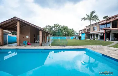 Casa com 9 dorms, praia da lagoinha, ubatuba - r$ 2 mi, cod: 1973