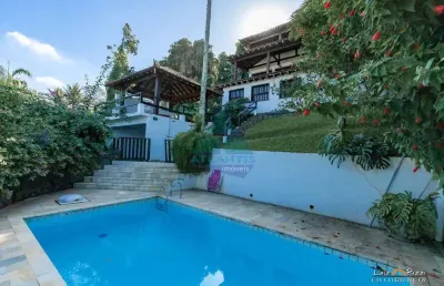 Casa com 5 quartos, praia vermelha do centro, ubatuba - r$ 2.78 mi, cod: 2050