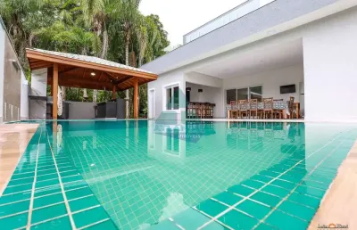 Casa com 5 dorms, condominio capitanias, ubatuba - r$ 1.7 mi, cod: 1367