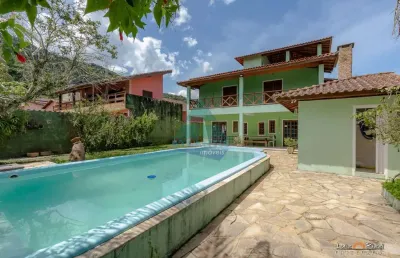 Casa com 7 suítes, praia da lagoinha,condomínio samola-cód 2610