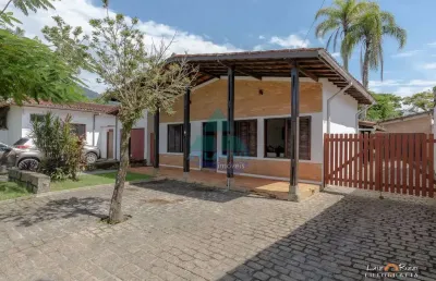 Casa com 7 quartos, condomínio lagoinha, ubatuba - r$ 3.6 mi, cod: 2636