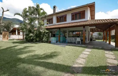 Casa com 4 dorms, condomínio lagoinha, ubatuba - r$ 3 mi, cod: 382