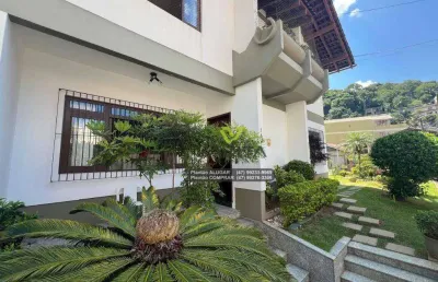 Casa semimobiliada a venda com 6 dormitórios sendo 3 suítes, bairro ponta aguda - blumenau sc | la vita imóveis