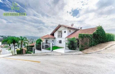 Casa com 3 suítes à venda, 327 m² por r$ 1.600.000,00 - centro - gaspar/sc | la vita imóveis