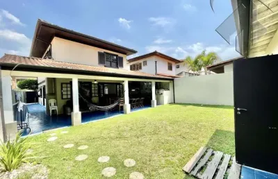 Casa em condomínio fechado com 4 quartos à venda no São Paulo II, Cotia 