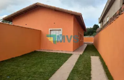 Casa à venda em itanhaém-sp, jardim lindomar: 2 quartos, 1 sala, 2 banheiros, 2 vagas de garagem, 54,00 m² de área.