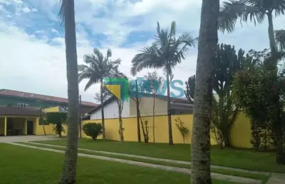 Casa de luxo à venda no centro de itanhaém-sp  5 quartos, 5 suítes, 3 salas, 6 banheiros, 10 vagas e 215m²