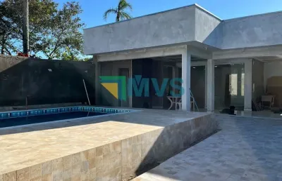 Imperdível: casa à venda em itanhaém-sp, jardim jamaica - 3 quartos, 1 suíte, 2 salas, 3 banheiros, 4 vagas, 131,40m².