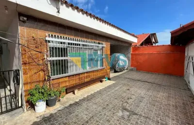 Imperdível casa à venda em itanhaém-sp, balneário gaivota: 3 quartos, 2 salas, 3 banheiros, 3 vagas de garagem, 145 m².