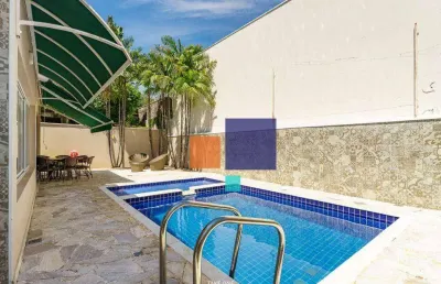 Casa alto padrão com 235m², 03  suítes, 04 vagas e piscina - vende-se em vinhedo