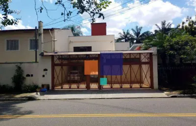 Casa alto padrão com 493m², 04 dormitórios (02 suítes), 05 vagas - vende-se no campo belo