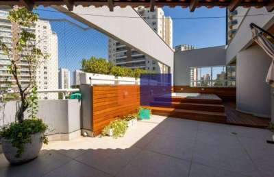 Cobertura a venda com 255m², 4 quartos, 6 banheiros sendo 3 suites e 3 vagas - vila andrade