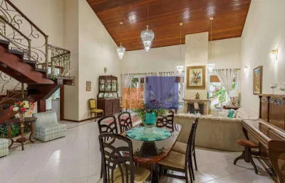 Casa de alto padrão em louveira com 479m², 5 suítes e piscina - vende-se
