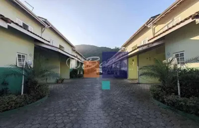 Sobredo em condomínio 80m² com 2 dormitórios e 1 vaga - vende-se em mongaguá / sp