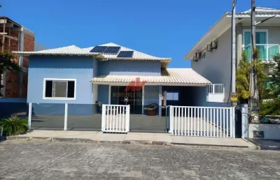 Casa linear em condomínio - 3 dormitórios [1 suite] - 315m2² construido