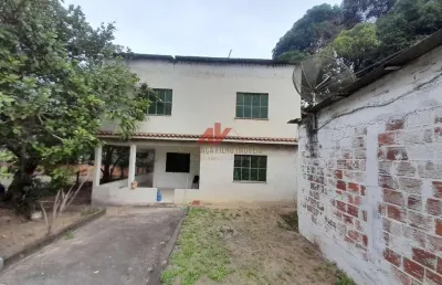 Casa duplex independentes - amplo quintal - 4 dormitórios