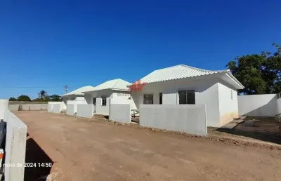 Casa em condomínio fechado com 2 quartos à venda na Fazendinha, Araruama 