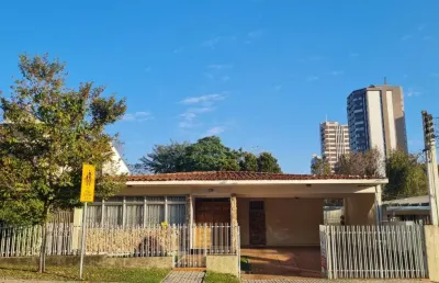 Casa à venda  ,  comercial/residencial  no cristo rei.