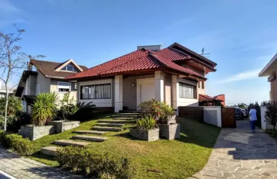 Casa à venda  condomínio fechado, 5 quartos  uberaba
