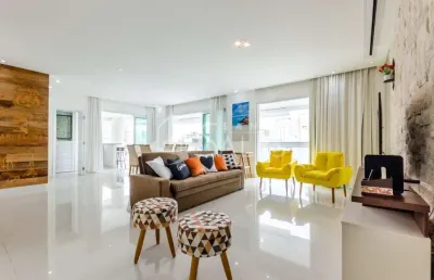 Imperdível! apartamento de luxo com 3 quartos e 3 suítes no centro de guarujá-sp, 175m² e 3 vagas de garagem. confira já!