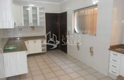 Casa com 3 quartos para alugar na Rua Guaraja, 252, Vila Mazzei, São Paulo