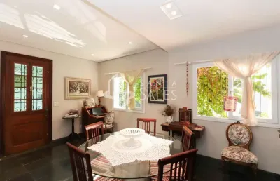 Imperdível: casa à venda em são paulo-sp, no bairro aclimação, com 4 quartos, 1 suíte, 1 sala, 3 banheiros, 3 vagas de garagem e 240m².