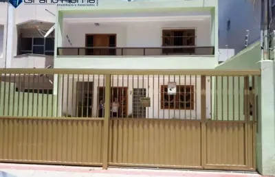 Casa com 4 quartos à venda na Rua Curitiba, Itapuã, Vila Velha