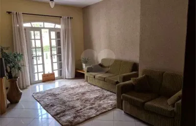 Sobrado com 3 quartos à venda em campo comprido - pr
