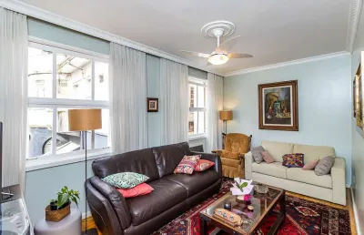 Apartamento com 4 quartos à venda na rua santo inácio, 152, moinhos de vento, porto alegre por r$ 690.000