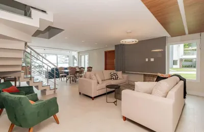 Casa em condomínio fechado com 3 quartos para alugar na avenida coronel marcos, 1239, pedra redonda, porto alegre por r$ 29.900