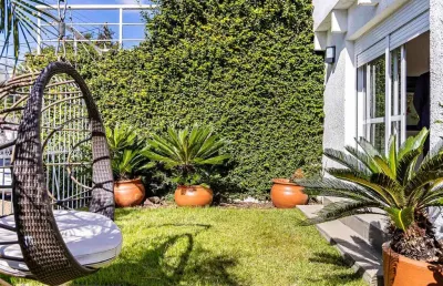 Casa em condomínio fechado com 2 quartos à venda na rua gustavo schmidt, 592, três figueiras, porto alegre por r$ 2.500.000