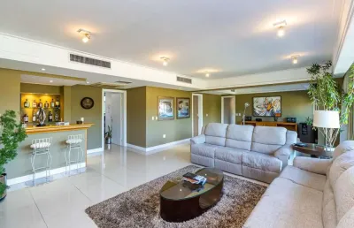 Apartamento com 4 quartos à venda na rua primeiro de janeiro, 150, três figueiras, porto alegre por r$ 4.500.000