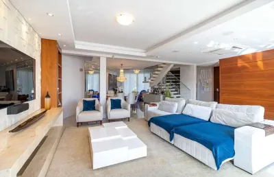 Casa em condomínio fechado com 3 quartos à venda na rua doutor barbosa gonçalves, 46, chácara das pedras, porto alegre por r$ 2.300.000