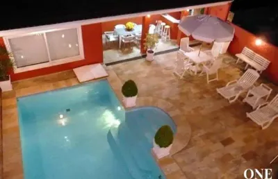 Casa em condomínio fechado com 5 quartos à venda na avenida general barreto viana, 430, chácara das pedras, porto alegre por r$ 1.550.000