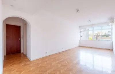 Apartamento com 3 quartos à venda na rua vinte e quatro de outubro, 471, moinhos de vento, porto alegre por r$ 700.000