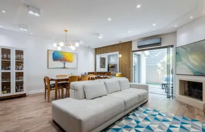Casa em condomínio fechado com 3 quartos à venda na rua attílio bilibio, 120, jardim carvalho, porto alegre por r$ 2.100.000