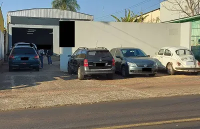 Barracão a venda na av comercial   terreno 528 m²  , construção   220 m² .