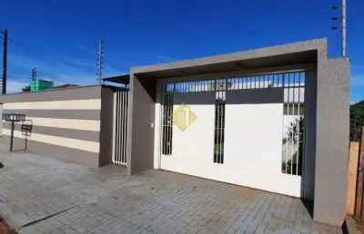 Casa à venda, com piscina, 1 suíte e 3 quartos, jardim independência - toledo/pr