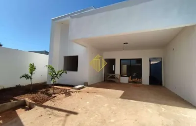 Casa com duas suítes e área gourmet próxima ao lago novo
