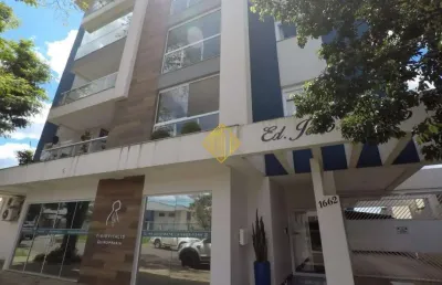 Apartamento próx. a mercado / restaurante e lago municipal.