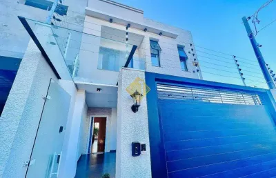 Sobrado à venda, com piscina, 3 suítes, 2 vagas, centro - toledo/pr