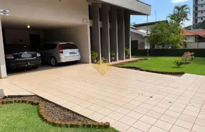 Casa com 4 quartos à venda no Centro, Toledo 